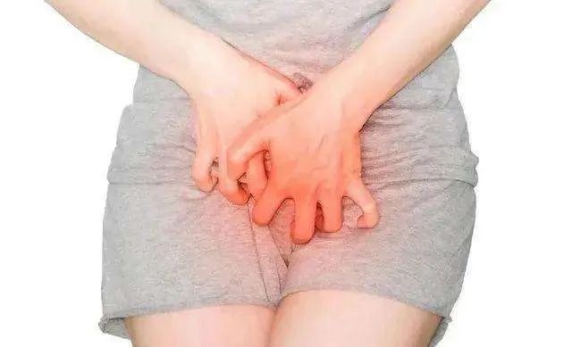外阴白斑癌变症状? 外阴白斑癌变症状?